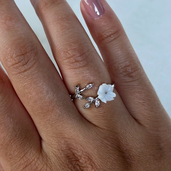 Silver 925 Flower Open Ring - Picture 6 of 9